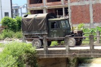 nezvykl� dopravn� prost�edky - motor p�ed kabinou, t�m�� jako ze seka�ky