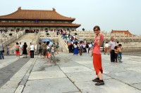 Lucka a typick� asijsk� gesto - prsty do V