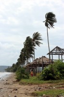 P�ich�zej�c� monzun - siln� v�tr a �ast�j�� d隝