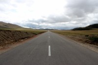 dlouh� cesta po v�jime�n� p�kn� silnici