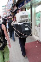 Nev�m kde mi hlava stoj�...