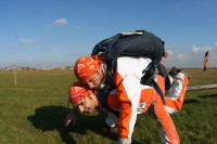 A pad�me - na zemi