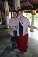 Do chr�mu jedin� s dlouh�mi ruk�vy